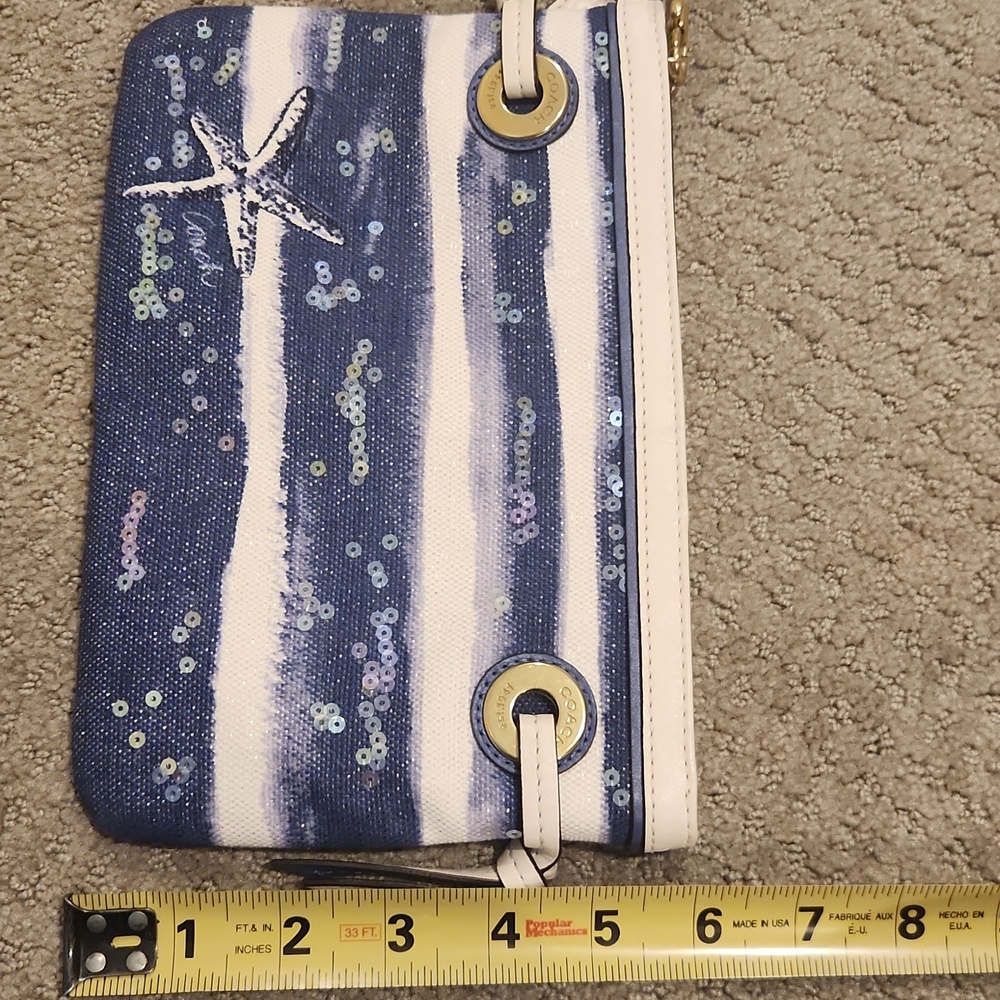NEW Coach Blue & White Sequin Fish Wristlet. NEW With Tags Attached $118 - Picture 6 of 6